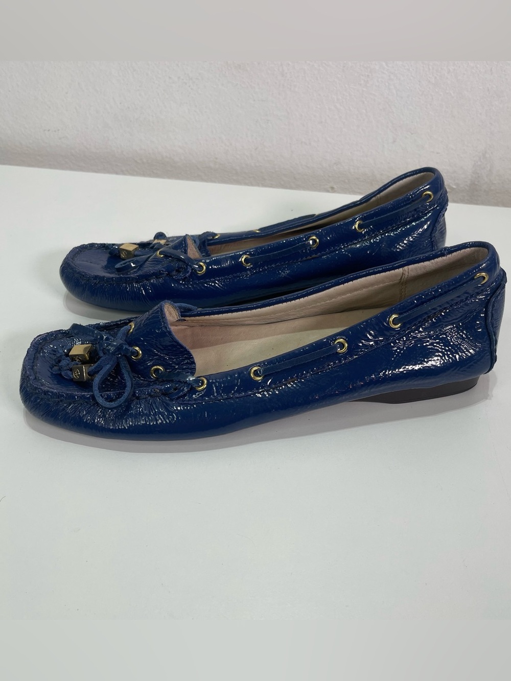 MICHAEL Michael Kors Loafers Women's 7 M Blue Patent Leather Shoes Logo Charms